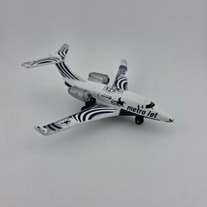 Matchbox Metro Jet‎ Airplane Diecast Toy White Blue Stripes 2002 Mattel